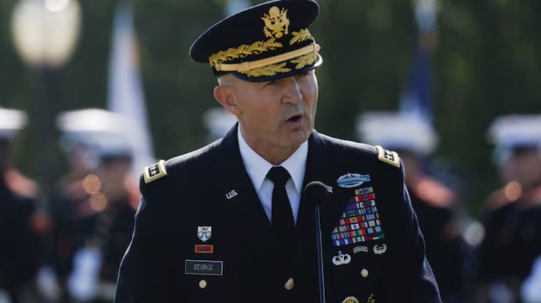 মার্কিন সেনাপ্রধান র‍্যান্ডি জর্জ বরখাস্ত, অ্যাটর্নি জেনারেলের পদেও পরিবর্তন